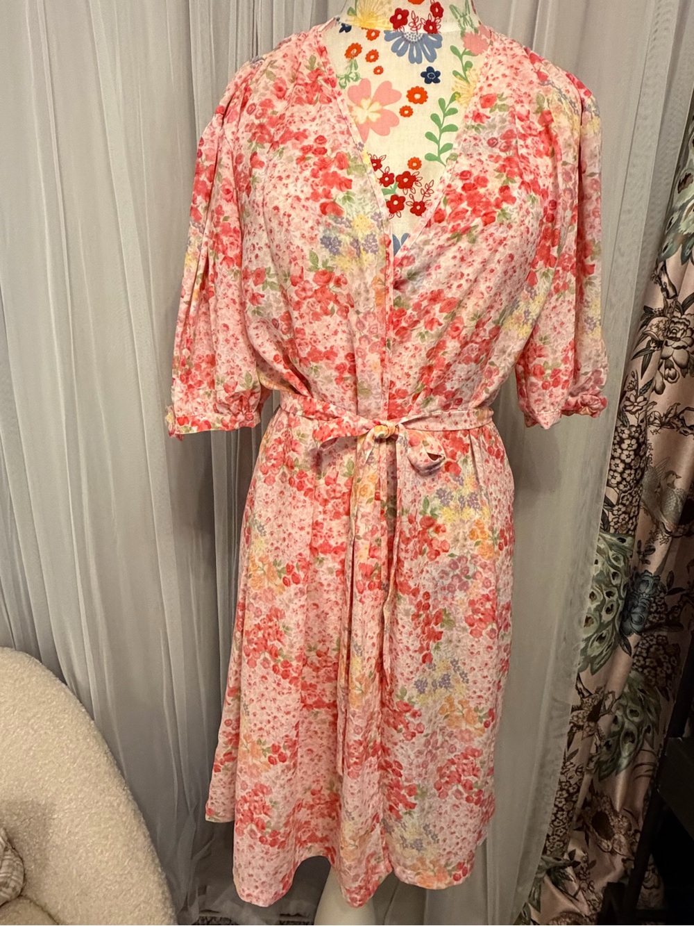 Oscar de la Renta Coral Pink Floral Silk Wrap Robe